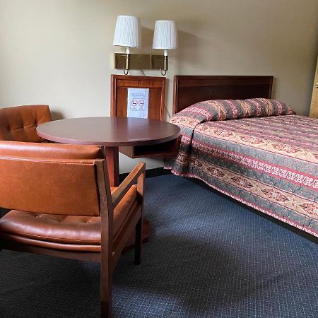 The Hemlock Inn Loudonville Eksteriør bilde